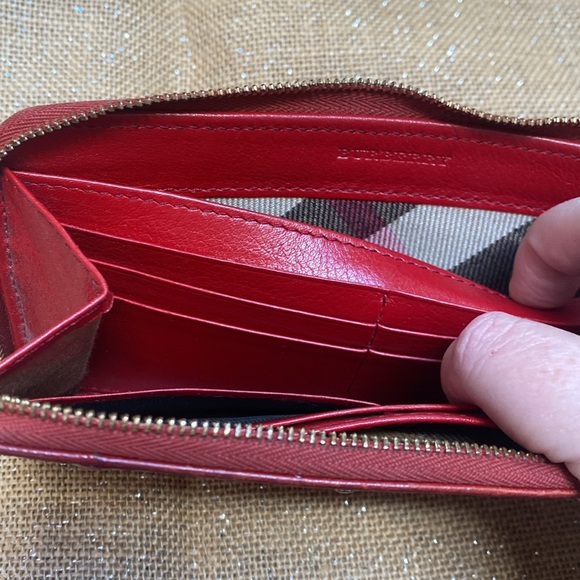 Burberry red leather long wallet classic - Picture 8 of 11